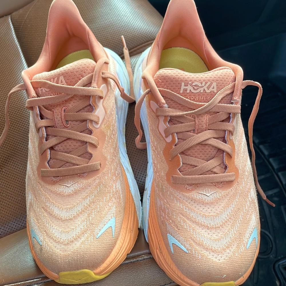 Hoka 6 1/2 gently worn